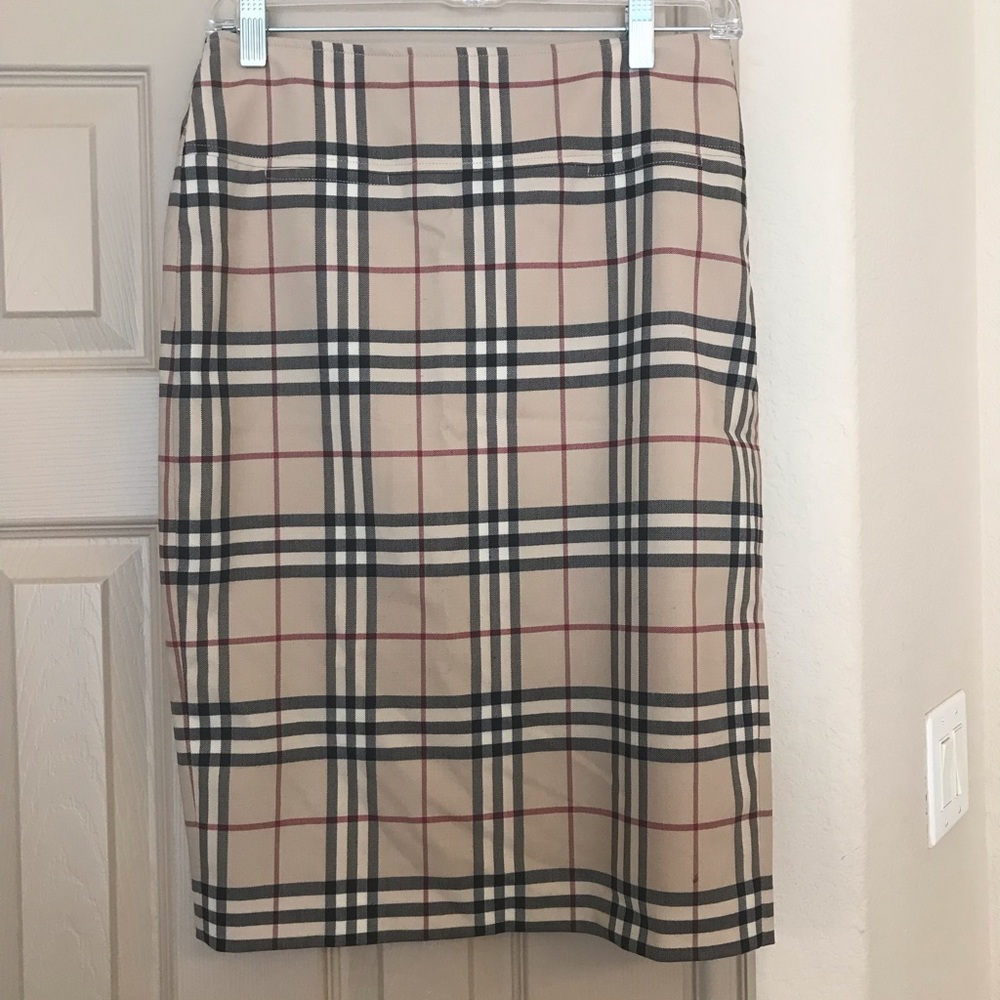 Burberry London skirt size 6